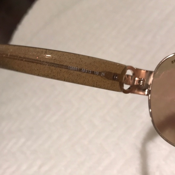 MICHAEL KORS SUNGLASSES - Picture 4 of 7